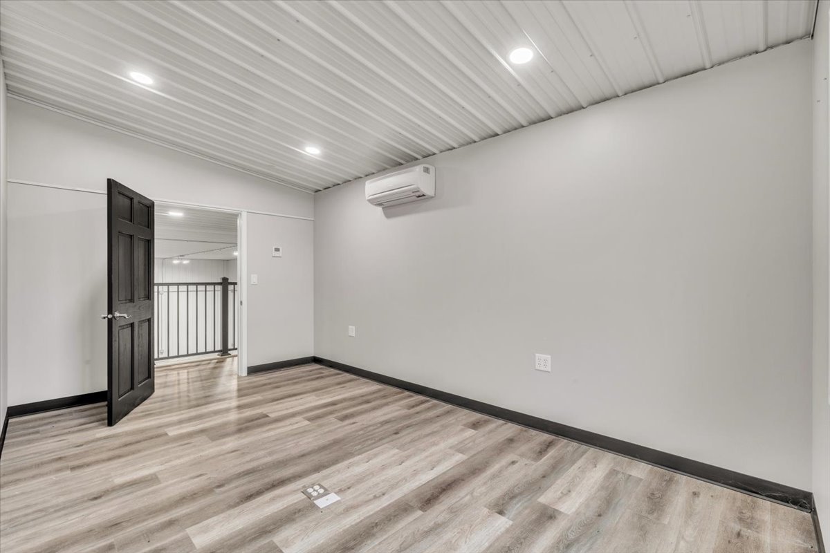 602 2nd Street West Andalusia, IL 61232 - Photo 20 of 71 a view of an empty room