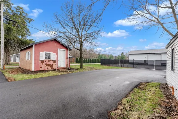 $525,000 | 602 2nd Street West, Andalusia, IL 61232