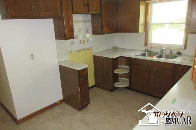 5786 Wells Road Petersburg, MI 49270 - Photo 8 of 20