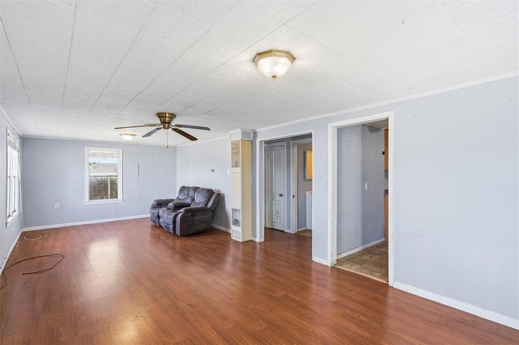 3216 Pewitt Drive Waco, TX 76706 - Photo 4 of 18