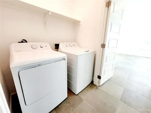 $990 | 3819 Bella Costa Drive, Unit 1, Weslaco, TX 78596