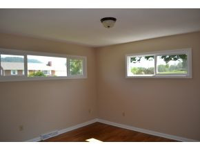 402 Lynfield Road Bristol, TN 37620 - Photo 5 of 8 master bdrm
