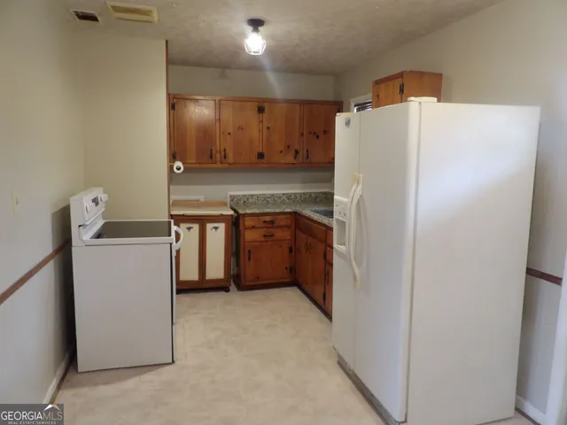 $1,350 | 5261 Heather Lane, Atlanta, GA 30349