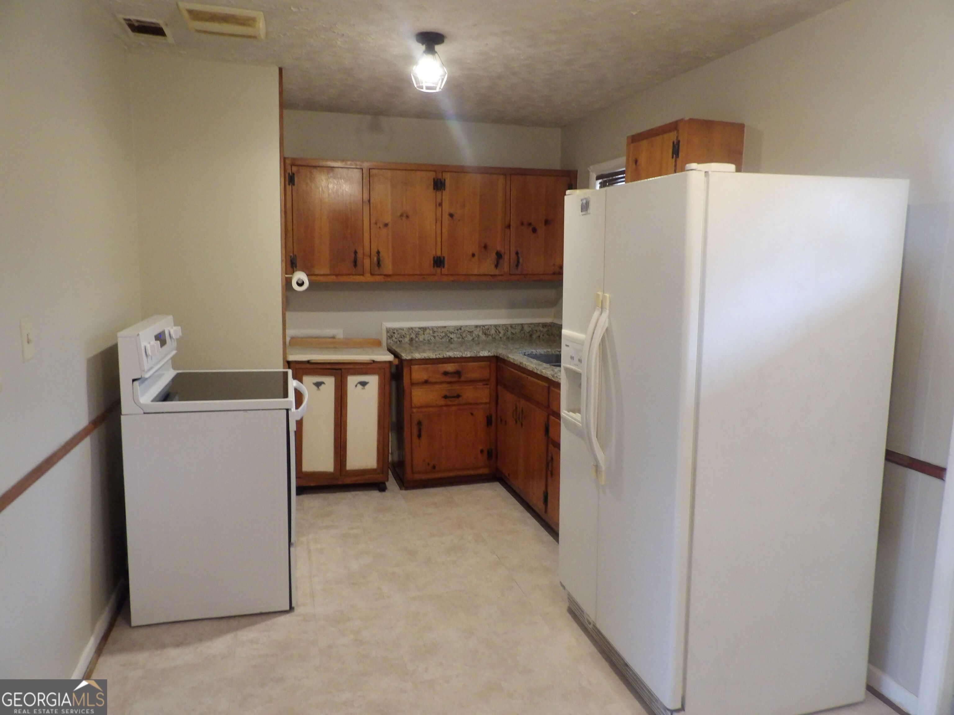 5261 Heather Lane Atlanta, GA 30349 - Photo 4 of 12