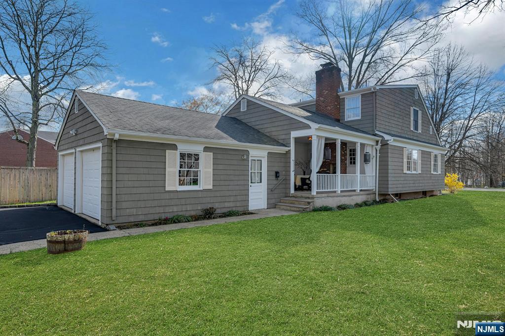 1463 Springfield Avenue New Providence, NJ 07974 - Photo 3 of 27