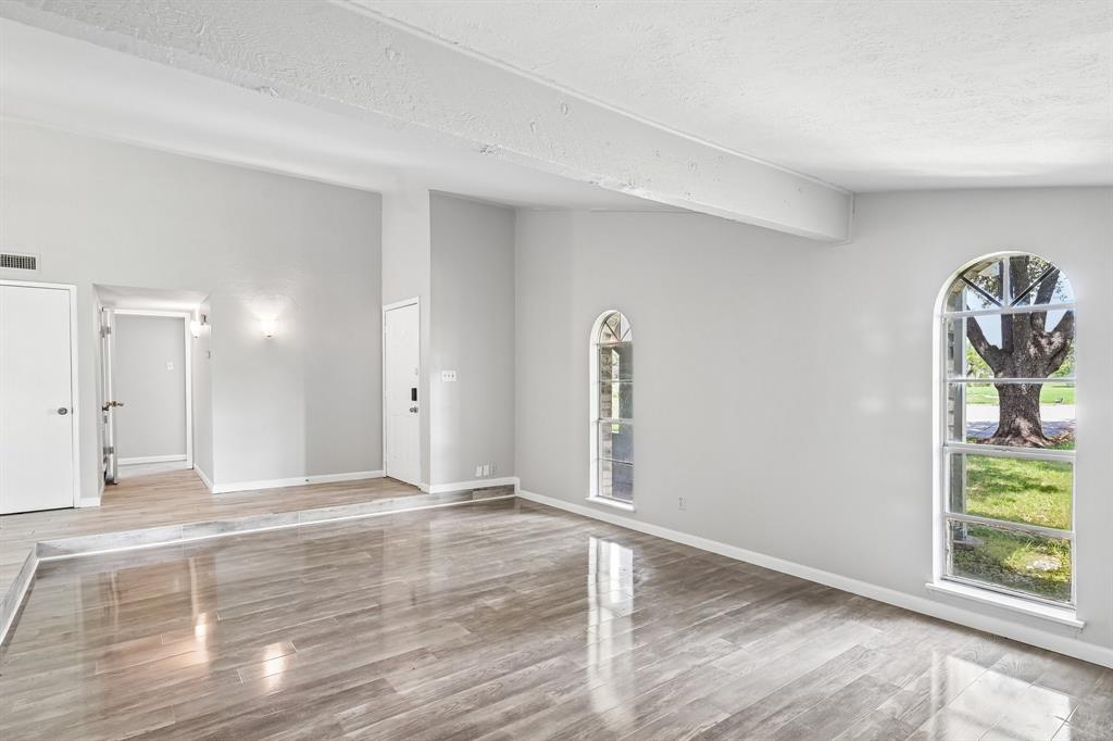 3049 Ravine Trail Carrollton, TX 75007 - Photo 8 of 27