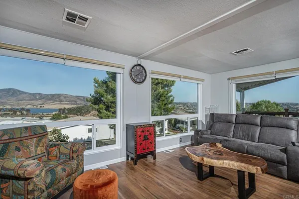 $250,000 | 275 South Worthington Street, Unit SPC 52, Spring Valley, CA 91977