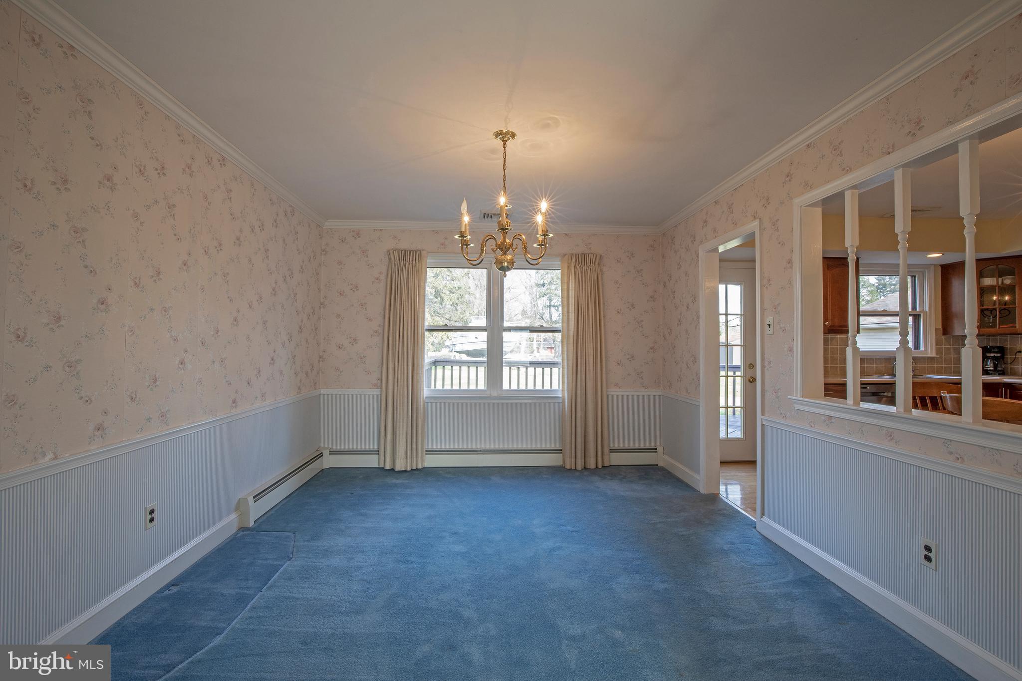 34 East Robin Road Holland, PA 18966 - Photo 14 of 38 Dining Room