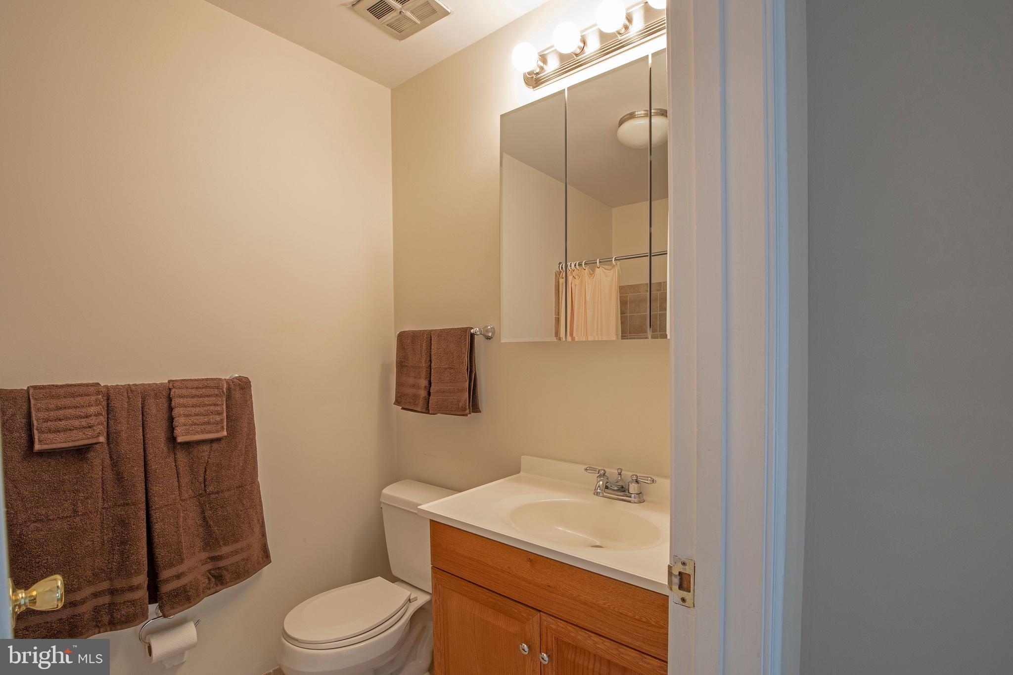 34 East Robin Road Holland, PA 18966 - Photo 24 of 38 Hall bath