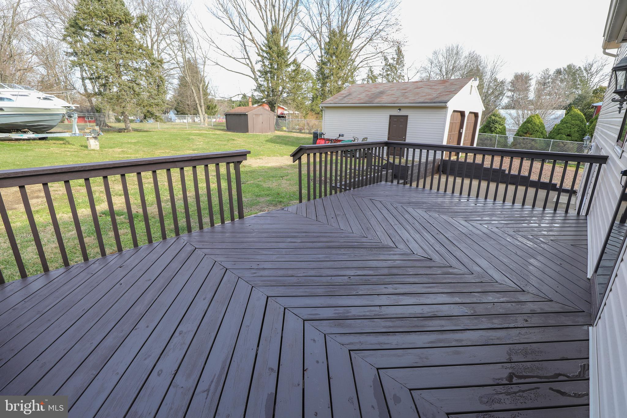 34 East Robin Road Holland, PA 18966 - Photo 28 of 38 Deck