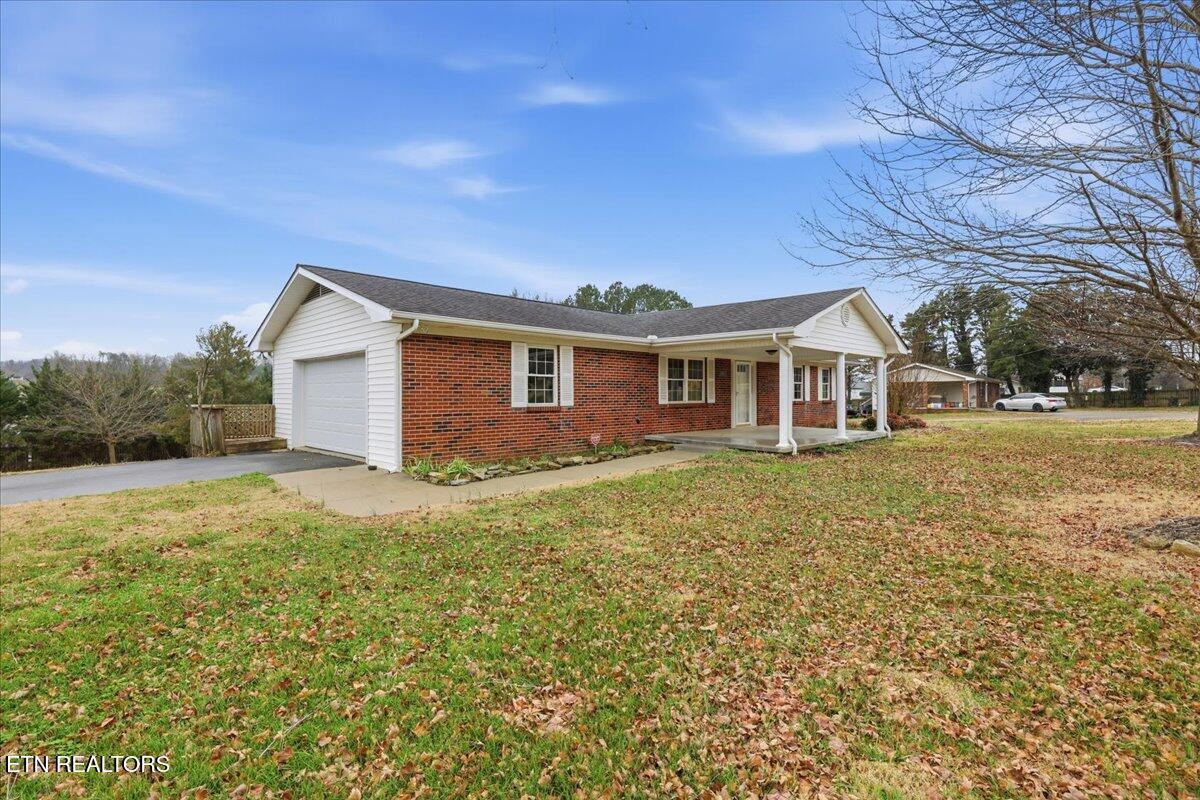 10050 Rutledge Pike Corryton, TN 37721 - Photo 5 of 20 03-005_7K9A2220