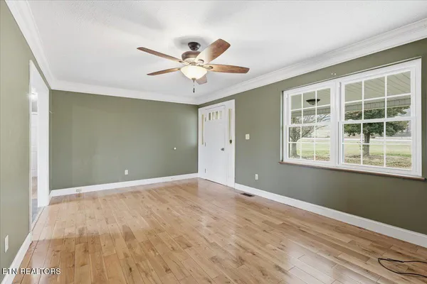 $350,000 | 10050 Rutledge Pike, Corryton, TN 37721