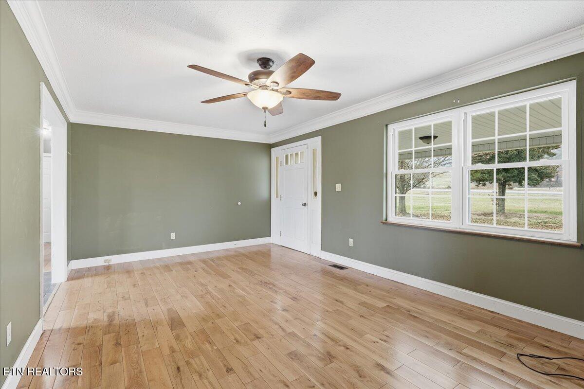 10050 Rutledge Pike Corryton, TN 37721 - Photo 8 of 20 06-015_7K9A2217