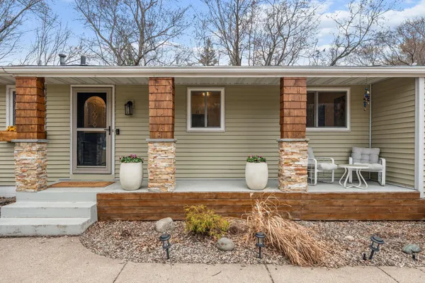$499,900 | 16100 Temple Drive, Minnetonka, MN 55345