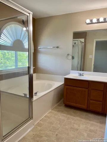 $1,900 | 10523 Tiger Paw, San Antonio, TX 78251