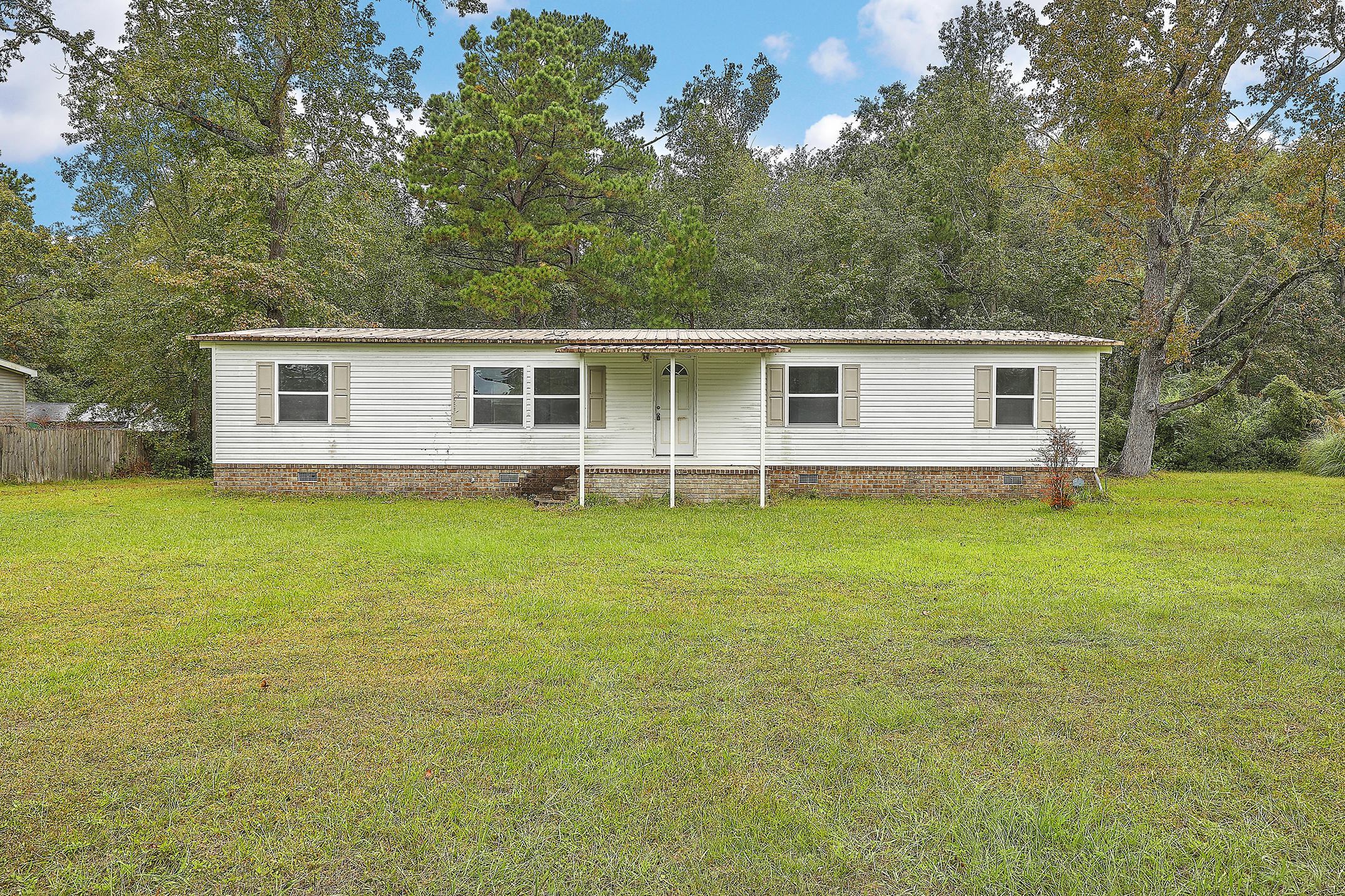 111 Vineyard Road Summerville, SC 29486 - Photo 1 of 25 1R3A2710_1_2_3_4_5_6