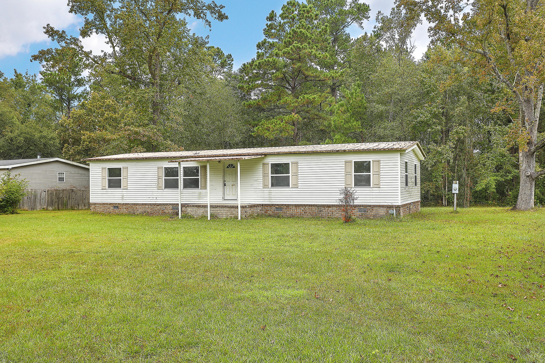 111 Vineyard Road Summerville, SC 29486 - Photo 2 of 25 1R3A2717_18_19_20_21_22_23