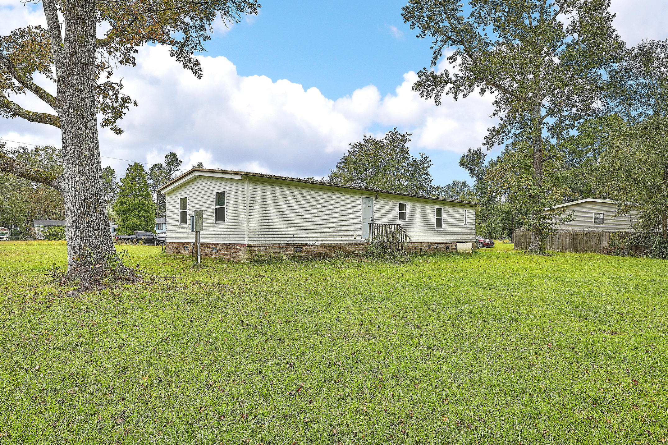 111 Vineyard Road Summerville, SC 29486 - Photo 24 of 25 1R3A2885_86_87_88_89_90_91