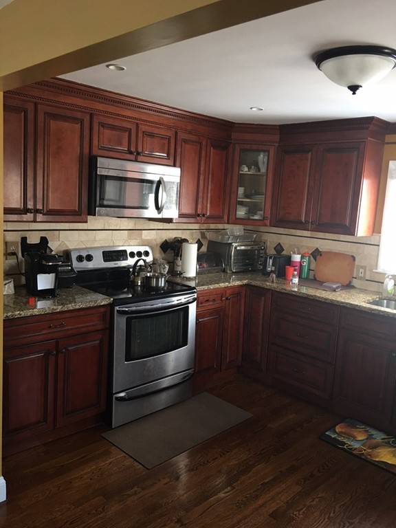 7 Hamilton Road Woburn, MA 01801 - Photo 7 of 14 Gallery Image 7