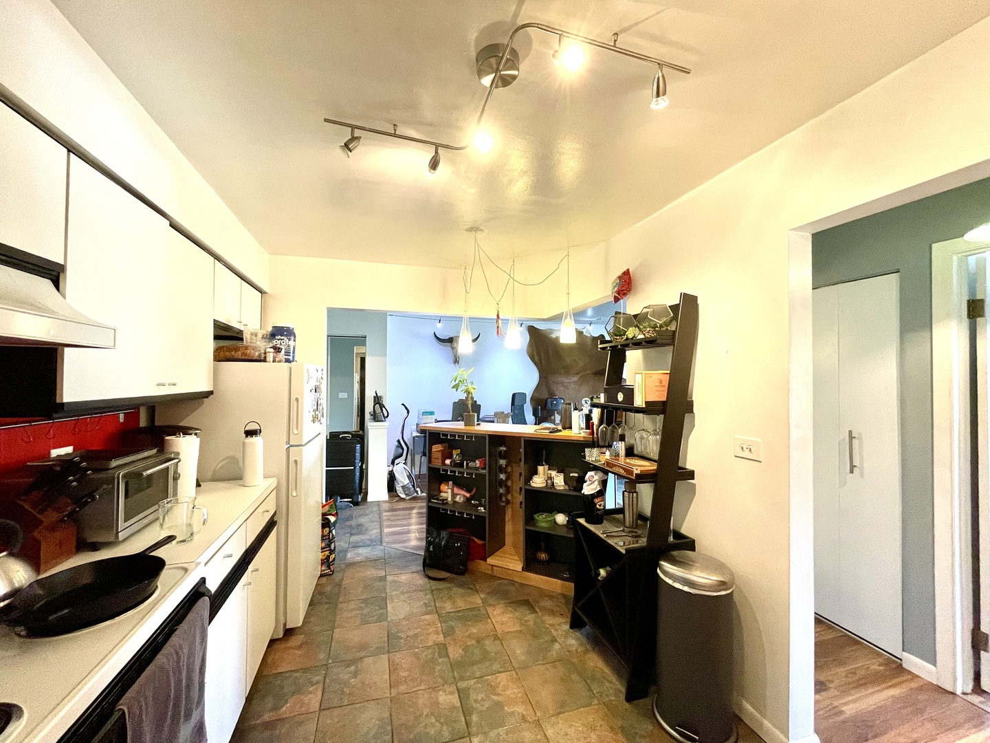 2218 South Goebbert Road, Unit 393 Arlington Heights, IL 60005 - Photo 7 of 15