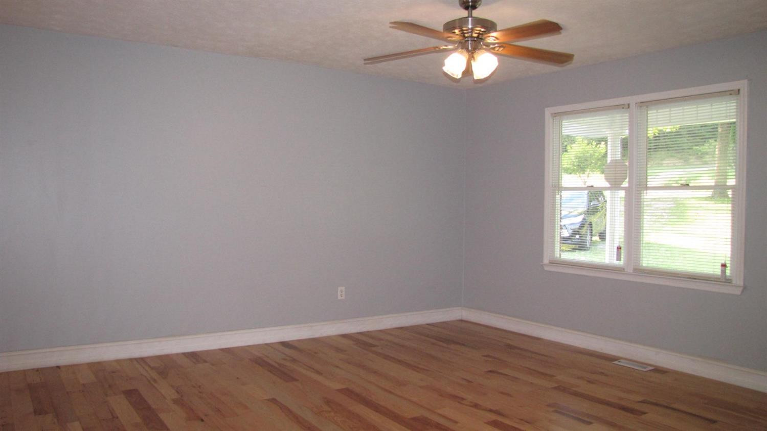 990 Paces Creek Road Manchester, KY 40962 - Photo 12 of 35 Photo 12