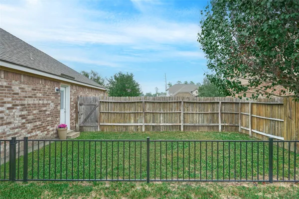 $380,000 | 24511 Emerald Pool Falls Drive, Tomball, TX 77375