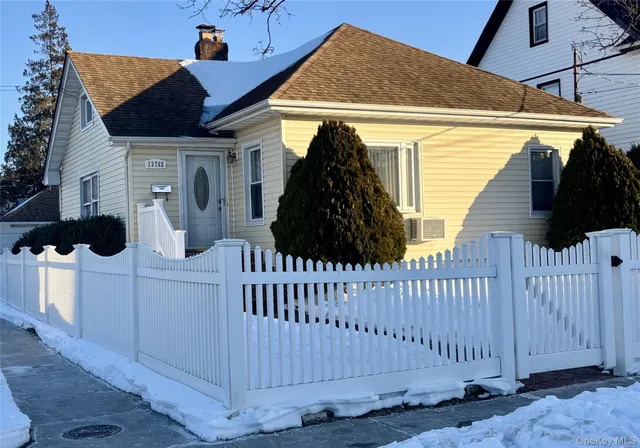 $729,990 | 137-03 244th Street | Rosedale Terrace Ward