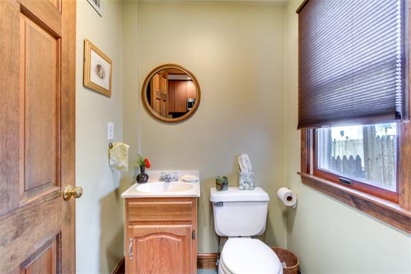 12 Dixfield Street Boston, MA 02127 - Photo 11 of 18