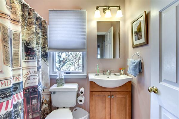 12 Dixfield Street Boston, MA 02127 - Photo 14 of 18