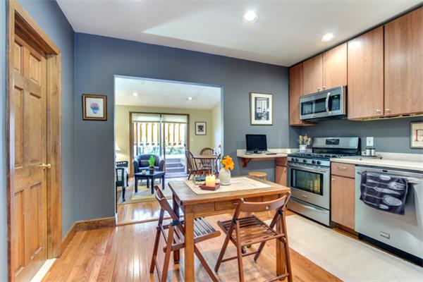 12 Dixfield Street Boston, MA 02127 - Photo 6 of 18