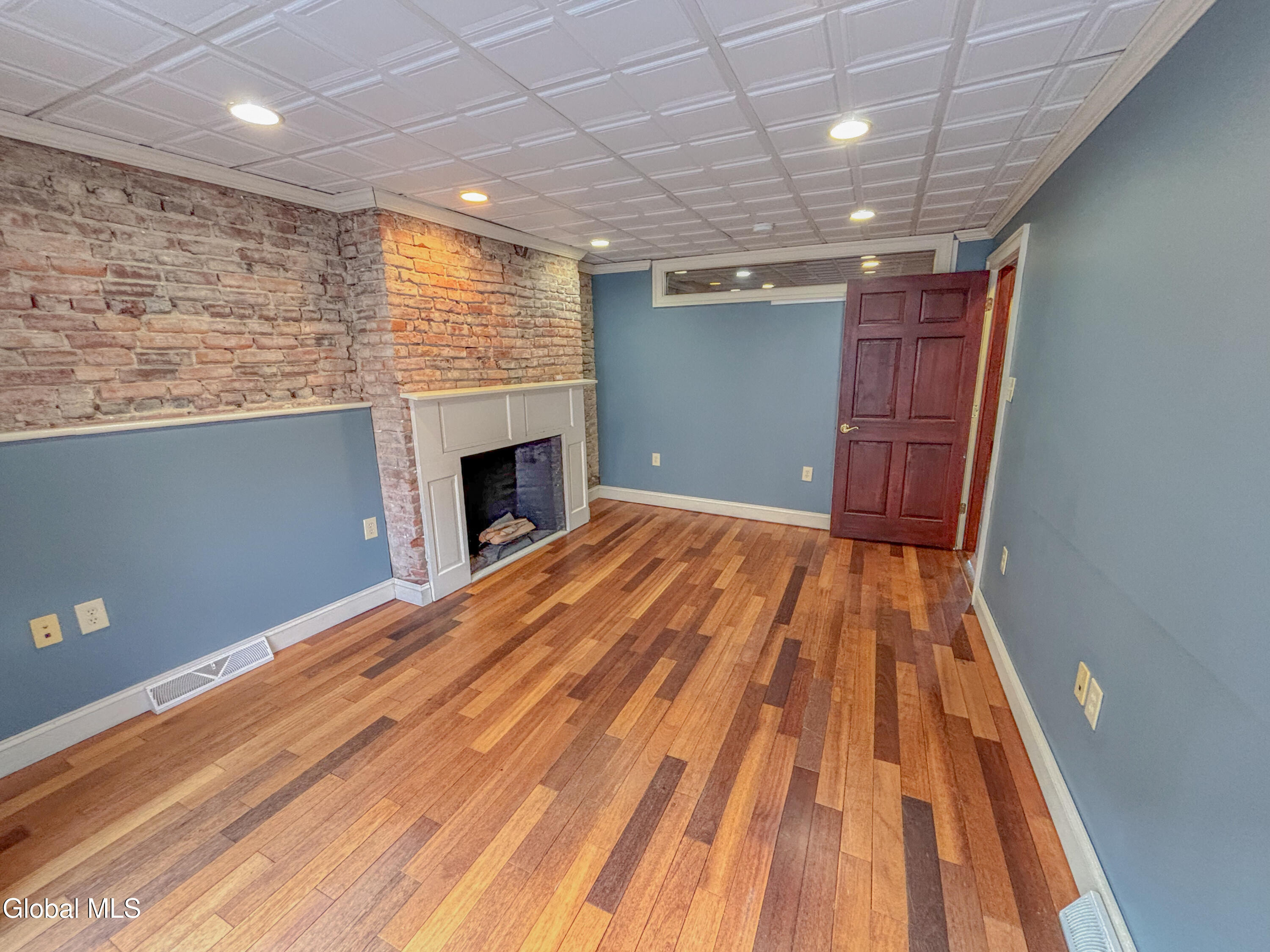 79 Columbia Street Albany, NY 12210 - Photo 4 of 20 IMG_6772