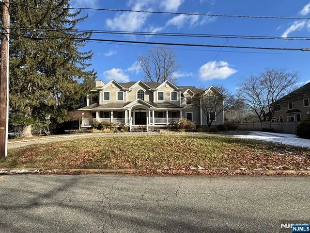 $1,899,999 | 124 Coopers Lane, River Vale, NJ 07675
