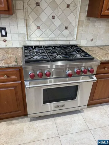 $1,899,999 | 124 Coopers Lane, River Vale, NJ 07675