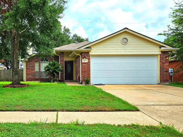 $1,950 | 16611 Creek Trail, Houston, TX 77084