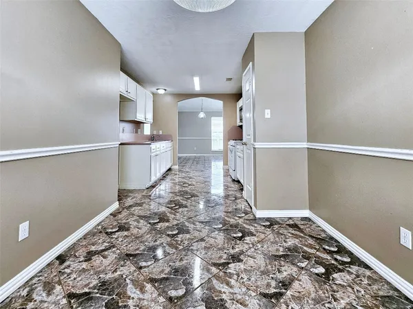 $1,950 | 16611 Creek Trail, Houston, TX 77084