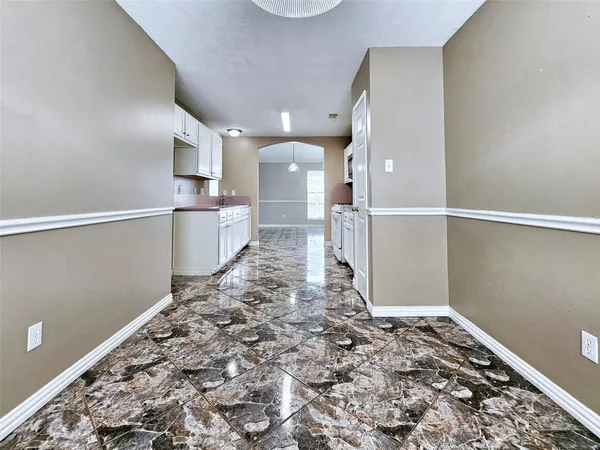 $1,850 | 16611 Creek Trail, Houston, TX 77084