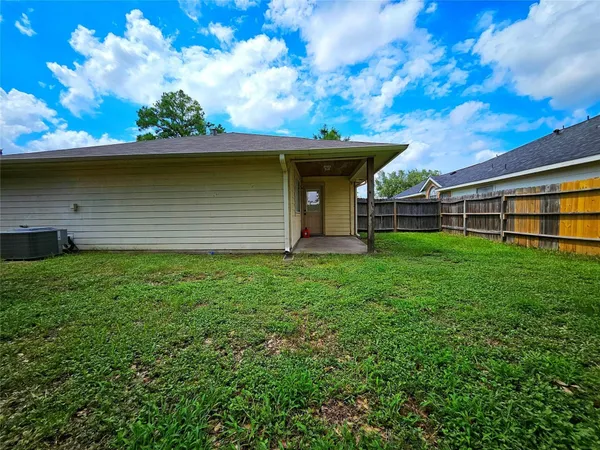 $1,850 | 16611 Creek Trail, Houston, TX 77084