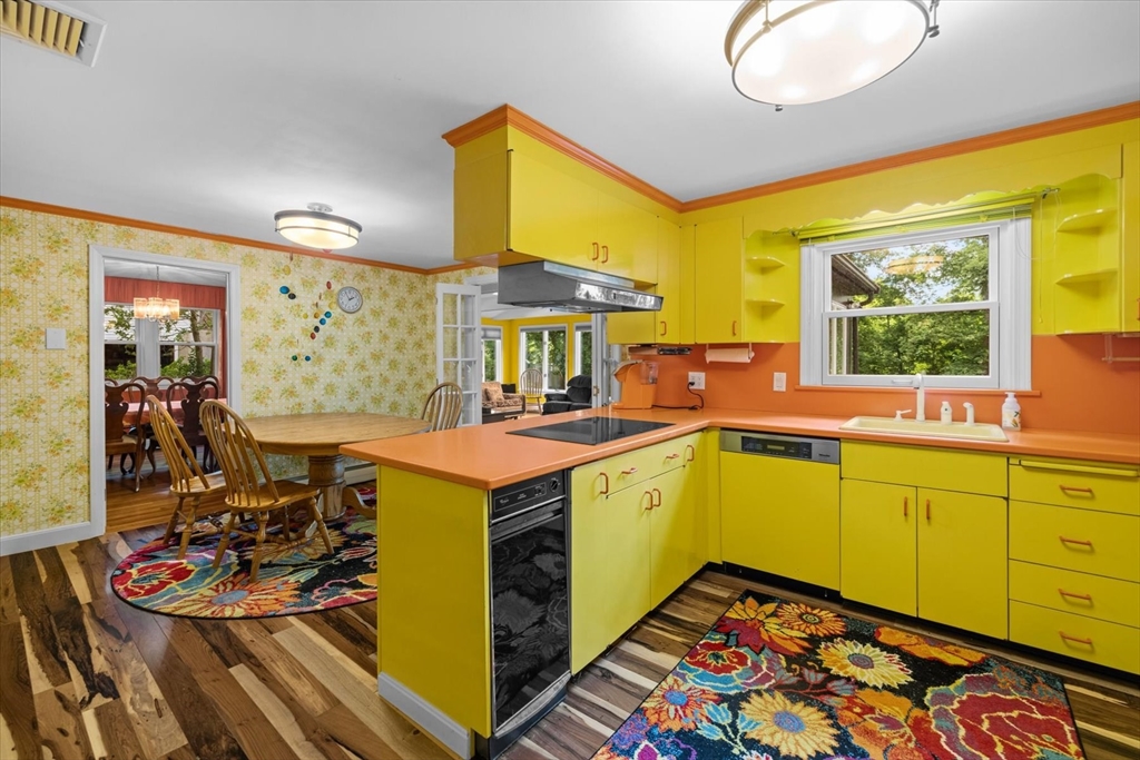 9 Plymouth Road Winchester, MA 01890 - Photo 14 of 37