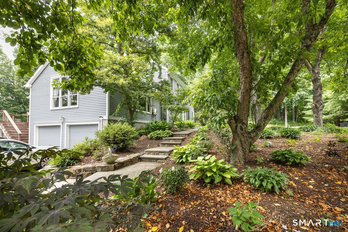 17 Sweet Meadow Road Newtown, CT 06470 - Photo 1 of 40