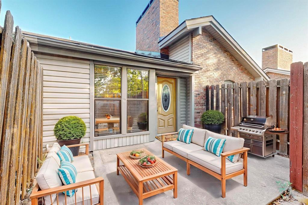 2569 Shady Ridge Drive Bedford, TX 76021 - Photo 4 of 38 a outdoor living space with furniture and garden view