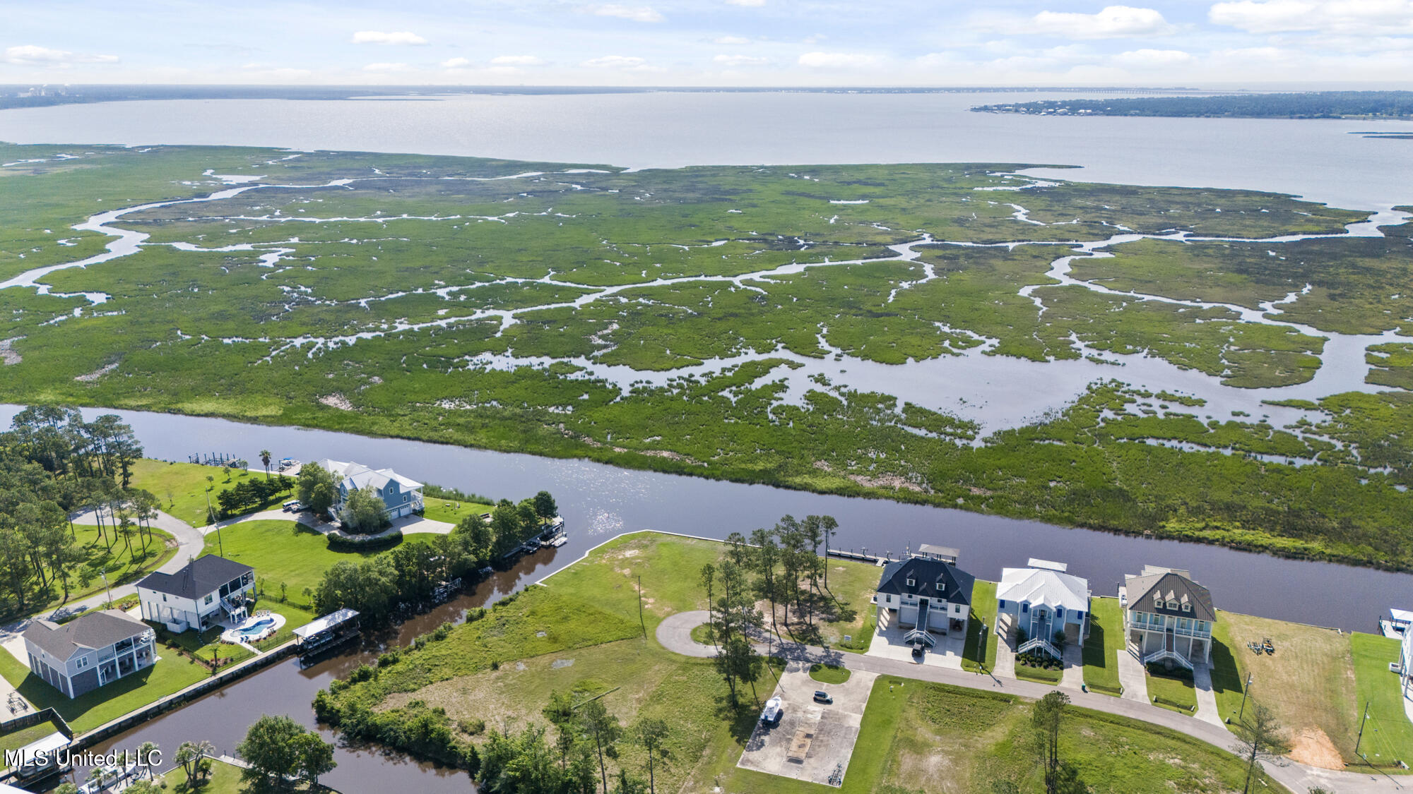 1434 Hanakealoha Place Diamondhead, MS 39525 - Photo 12 of 15 ghubphoto_002