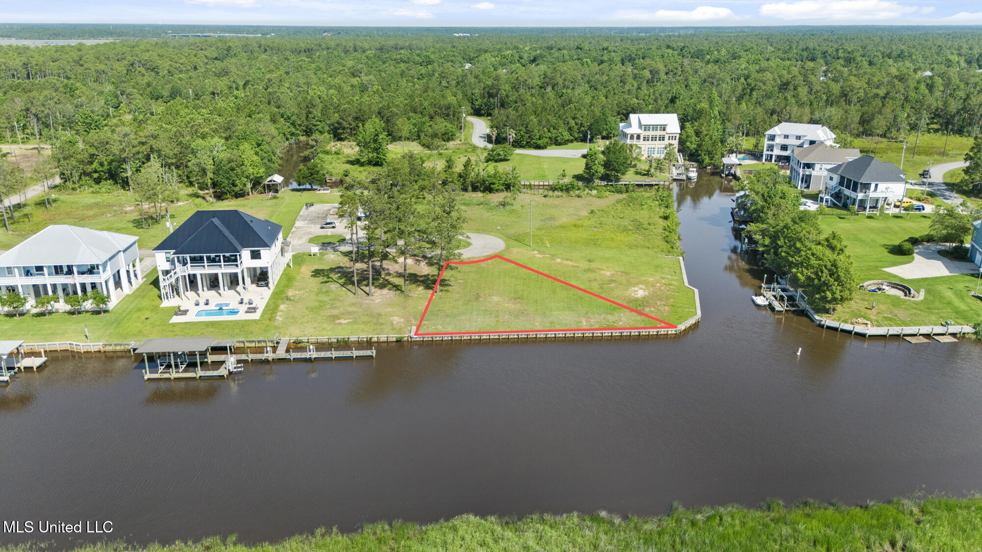 1434 Hanakealoha Place Diamondhead, MS 39525 - Photo 13 of 15 ghubphoto_008_v2