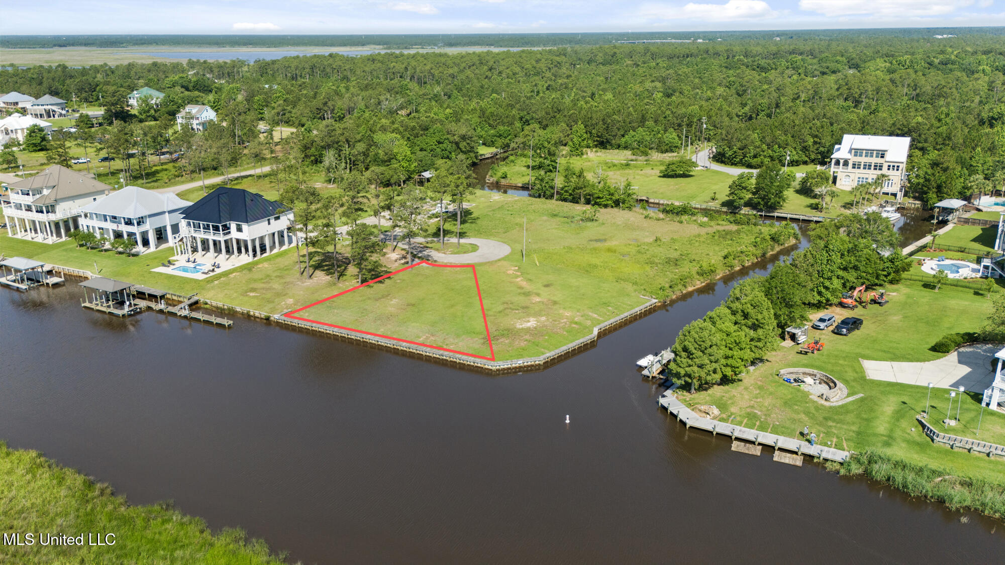 1434 Hanakealoha Place Diamondhead, MS 39525 - Photo 2 of 15 ghubphoto_009_v2