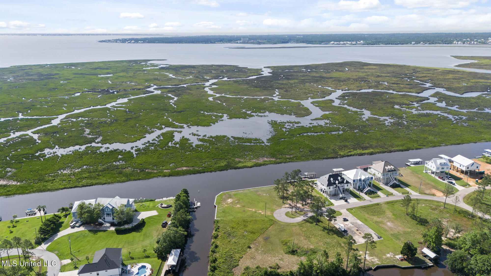 1434 Hanakealoha Place Diamondhead, MS 39525 - Photo 3 of 15 ghubphoto_003