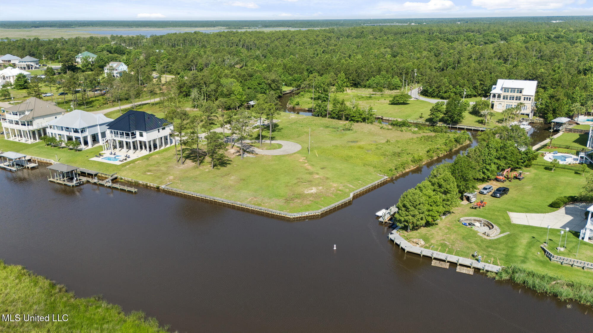 1434 Hanakealoha Place Diamondhead, MS 39525 - Photo 10 of 15 ghubphoto_009