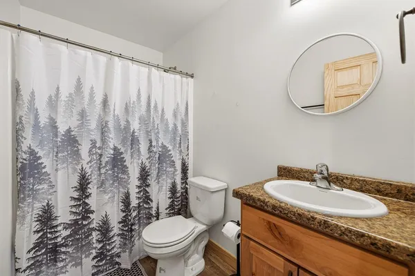 $565,000 | 27633 182nd Street, Holcombe, WI 54745