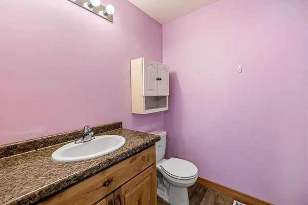 $565,000 | 27633 182nd Street, Holcombe, WI 54745