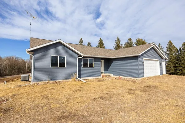 $565,000 | 27633 182nd Street, Holcombe, WI 54745