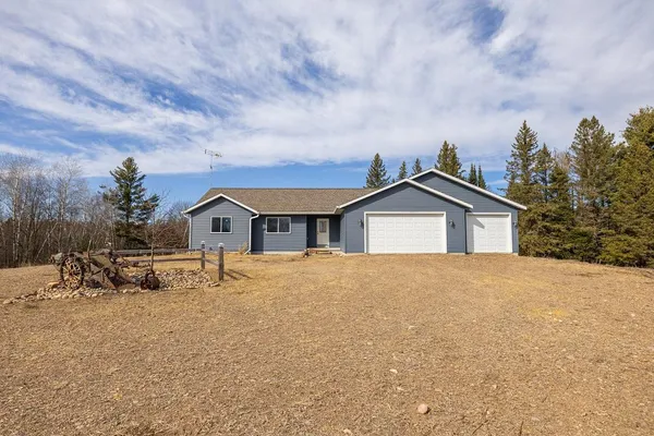 $565,000 | 27633 182nd Street, Holcombe, WI 54745