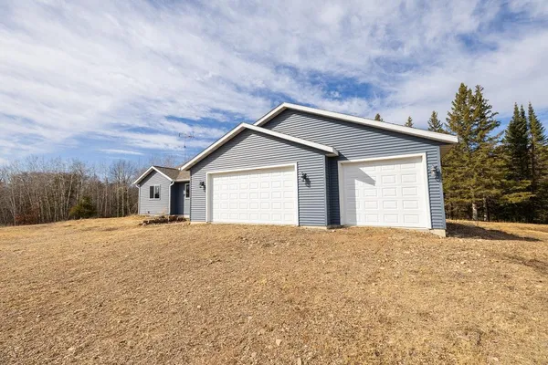 $565,000 | 27633 182nd Street, Holcombe, WI 54745